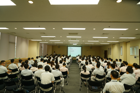 南京航空航天大学教授演讲